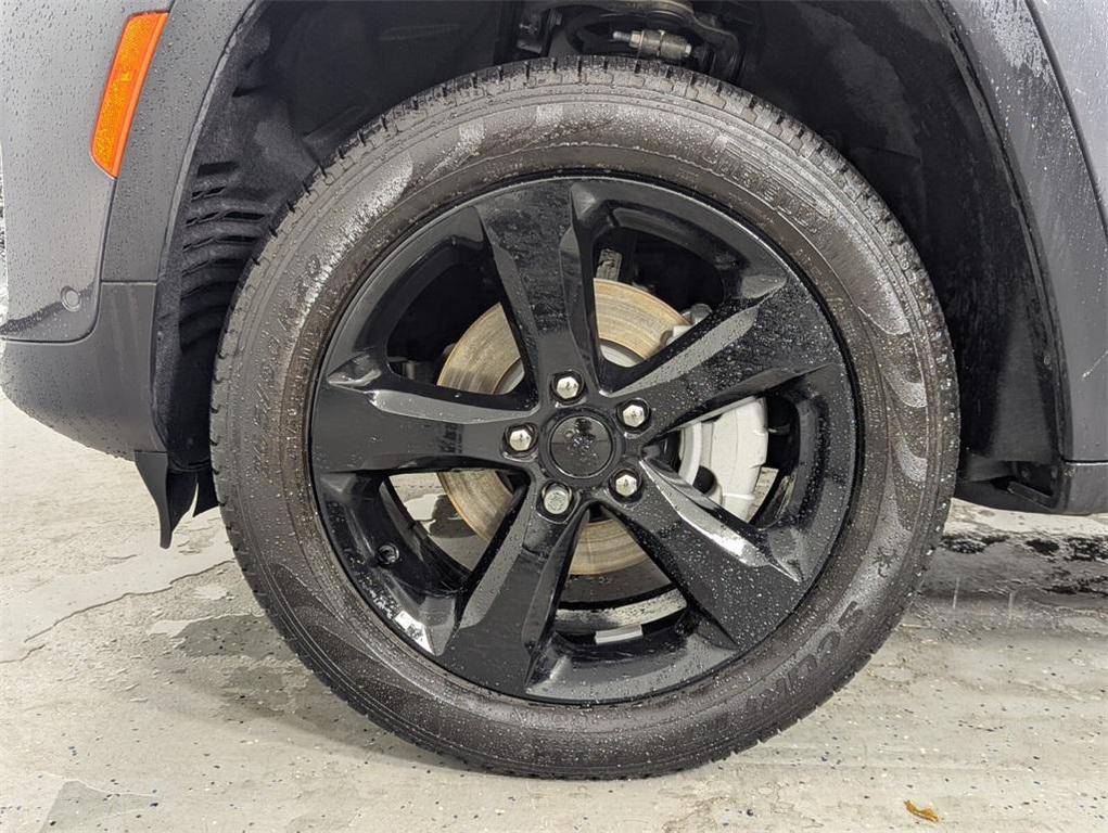 new 2025 Jeep Grand Cherokee car, priced at $37,958