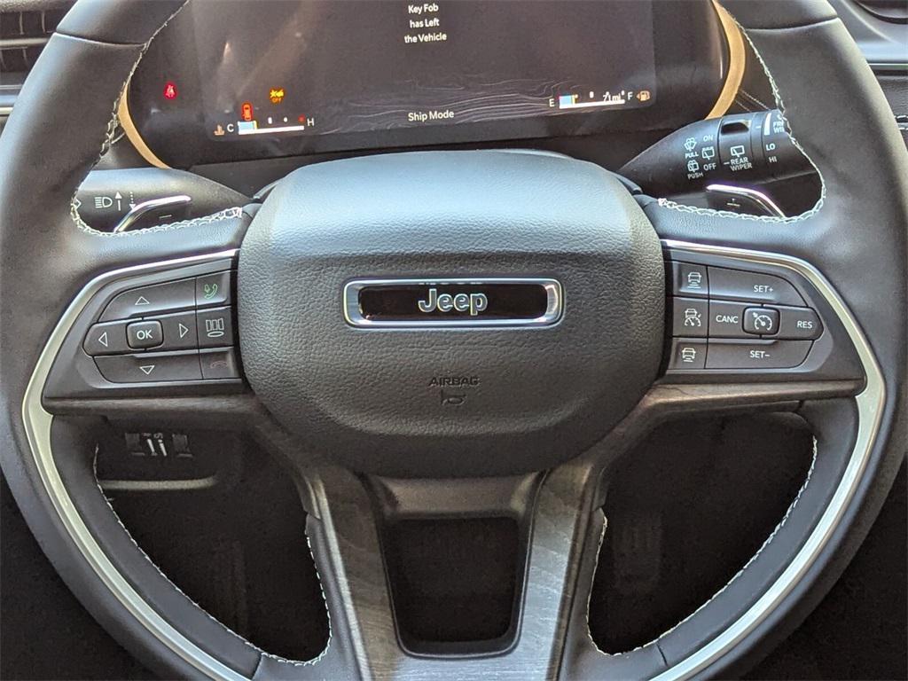 new 2025 Jeep Grand Cherokee car, priced at $43,829