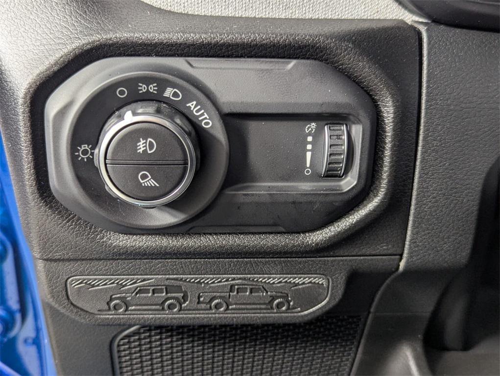 new 2025 Jeep Gladiator car, priced at $42,158
