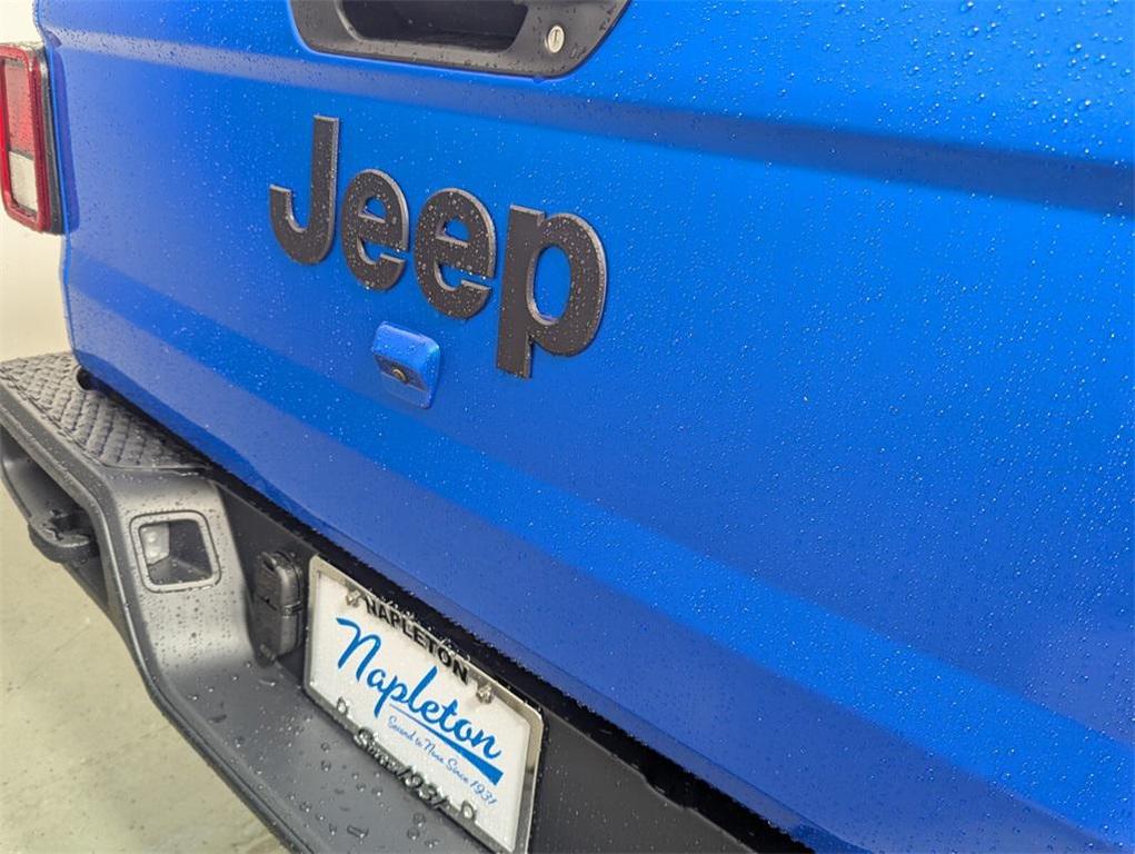 new 2025 Jeep Gladiator car, priced at $42,158