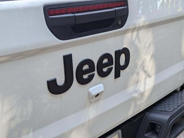 new 2024 Jeep Gladiator car, priced at $31,774