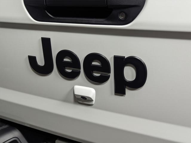 new 2024 Jeep Gladiator car, priced at $32,274