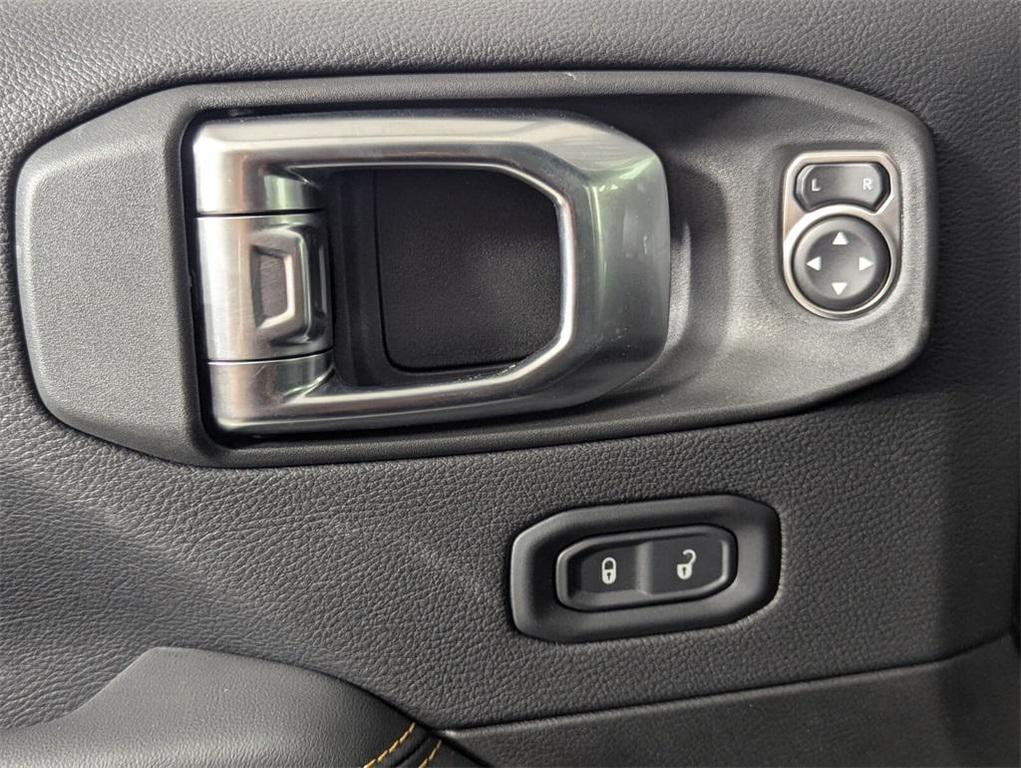 new 2025 Jeep Wrangler car, priced at $43,813