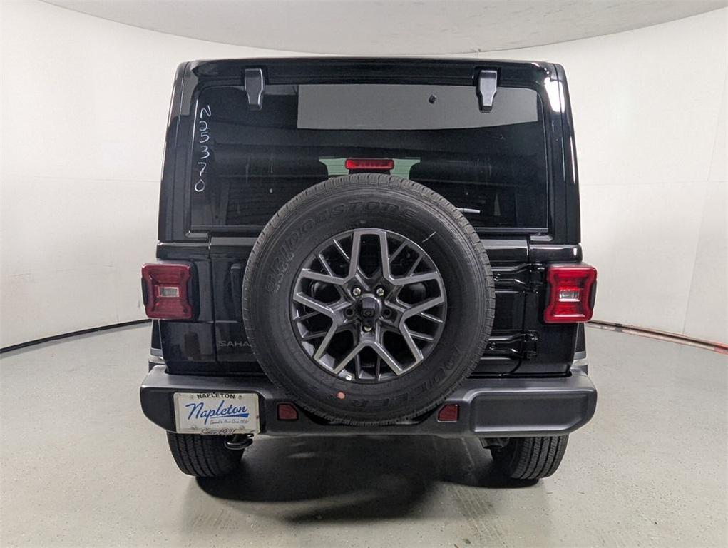 new 2025 Jeep Wrangler car, priced at $43,813