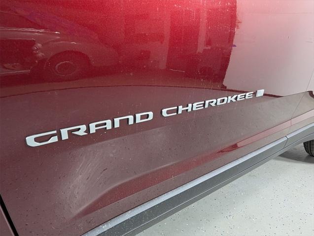 new 2025 Jeep Grand Cherokee car, priced at $41,795