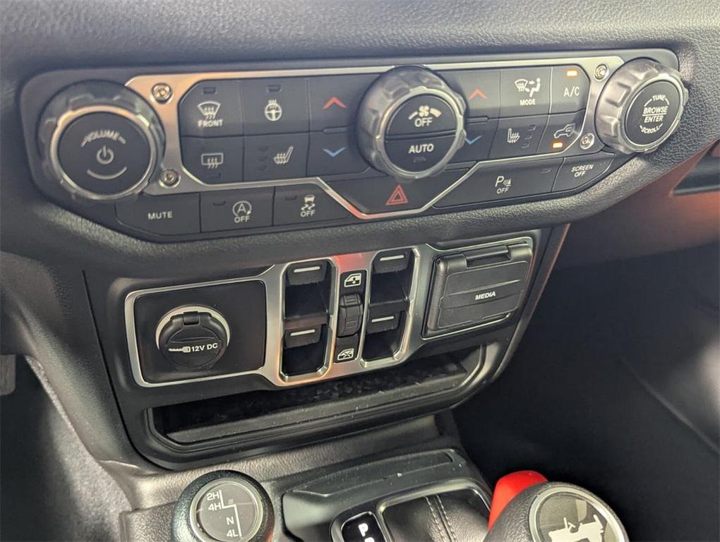 new 2025 Jeep Wrangler car, priced at $49,172