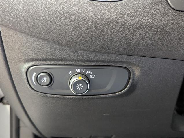 used 2024 Chevrolet Equinox car, priced at $18,992