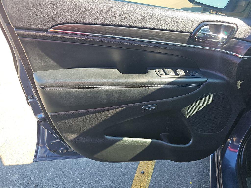 used 2021 Jeep Grand Cherokee car, priced at $18,888