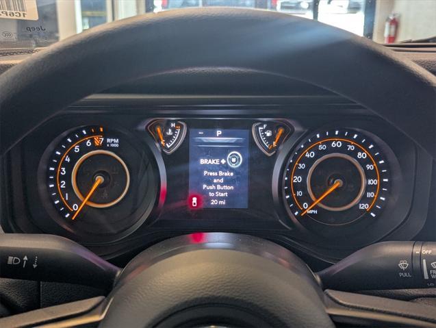 new 2025 Jeep Gladiator car, priced at $49,992