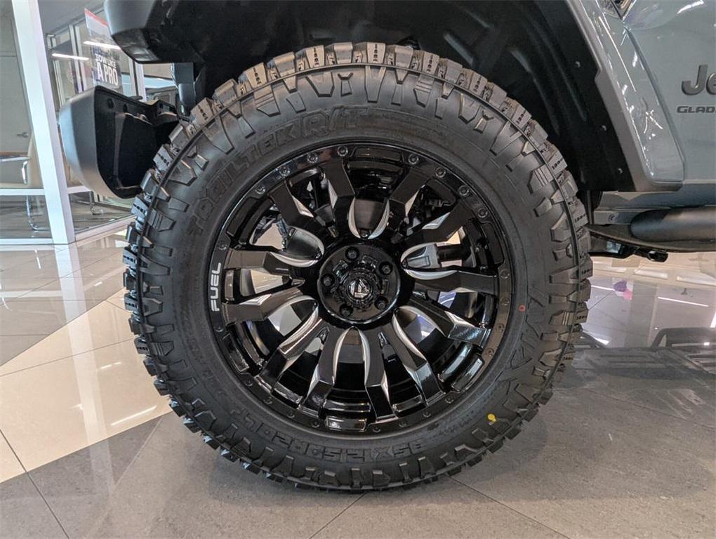 new 2025 Jeep Gladiator car, priced at $46,992