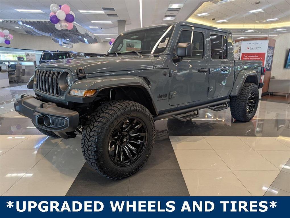 new 2025 Jeep Gladiator car, priced at $46,992