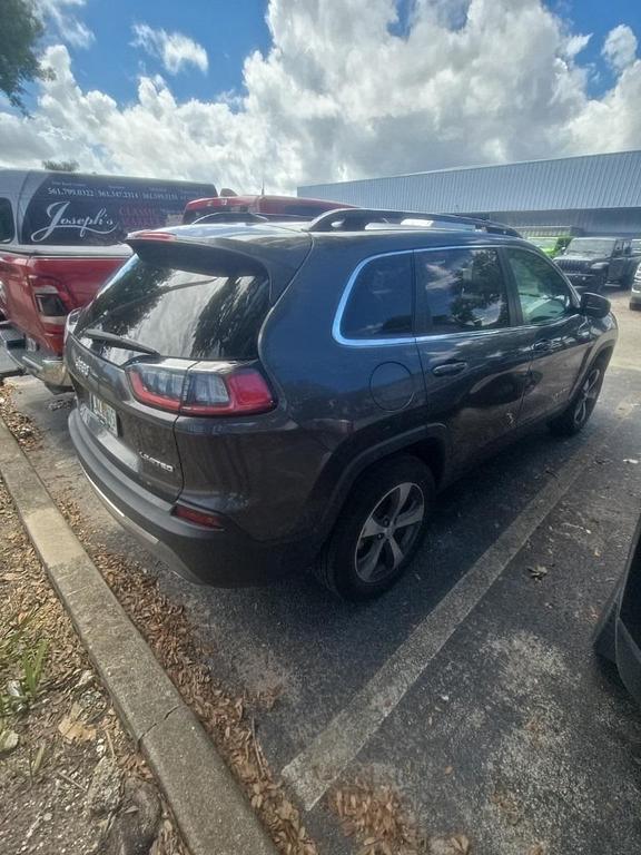 used 2022 Jeep Cherokee car, priced at $25,988