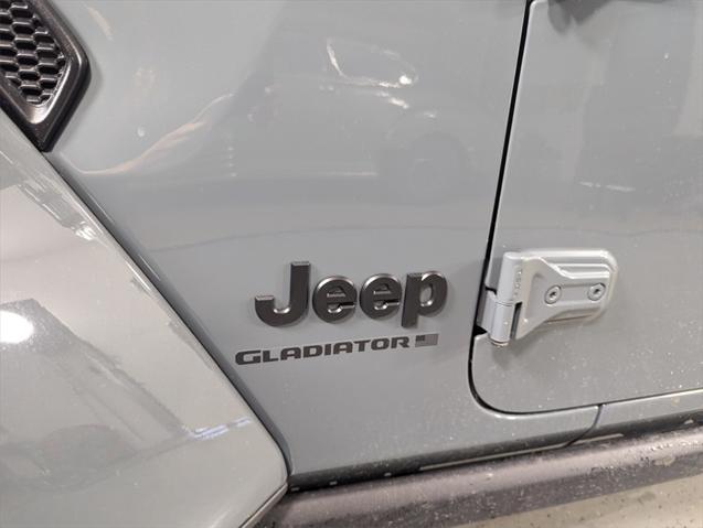 new 2025 Jeep Gladiator car, priced at $45,235