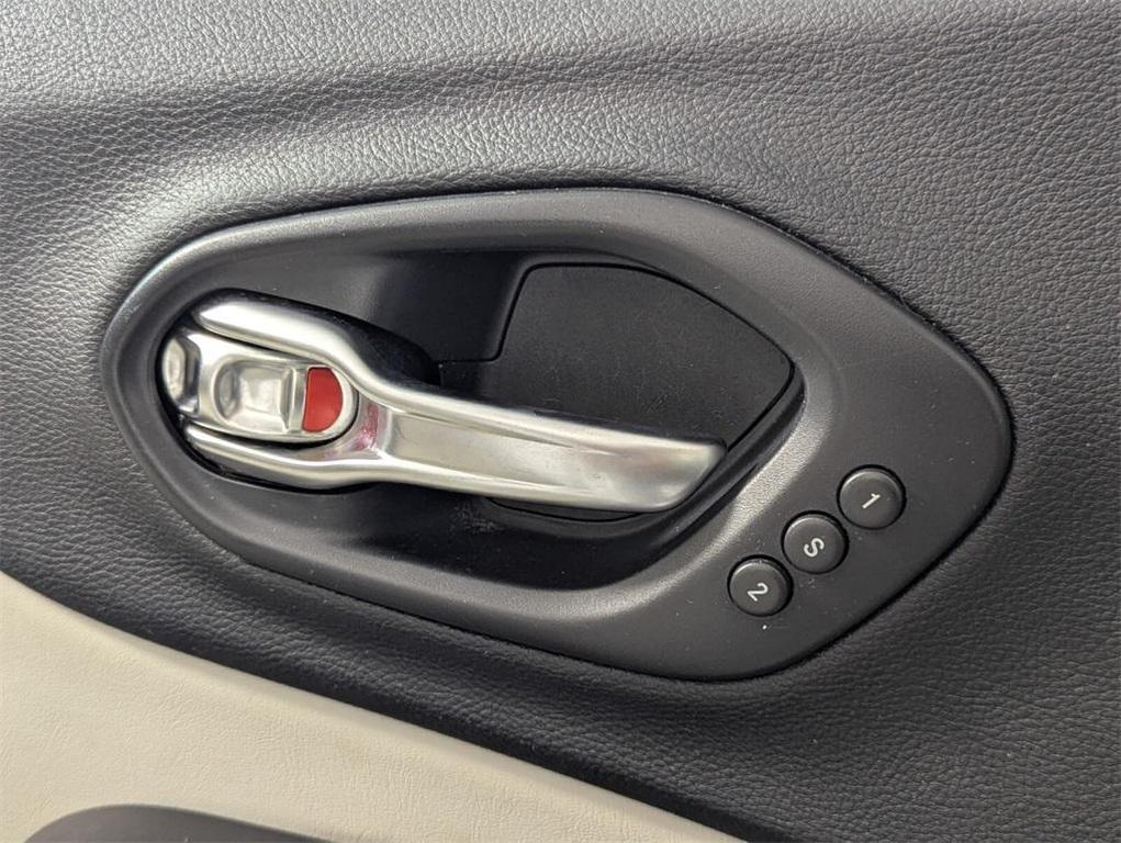 used 2019 Jeep Cherokee car, priced at $12,388