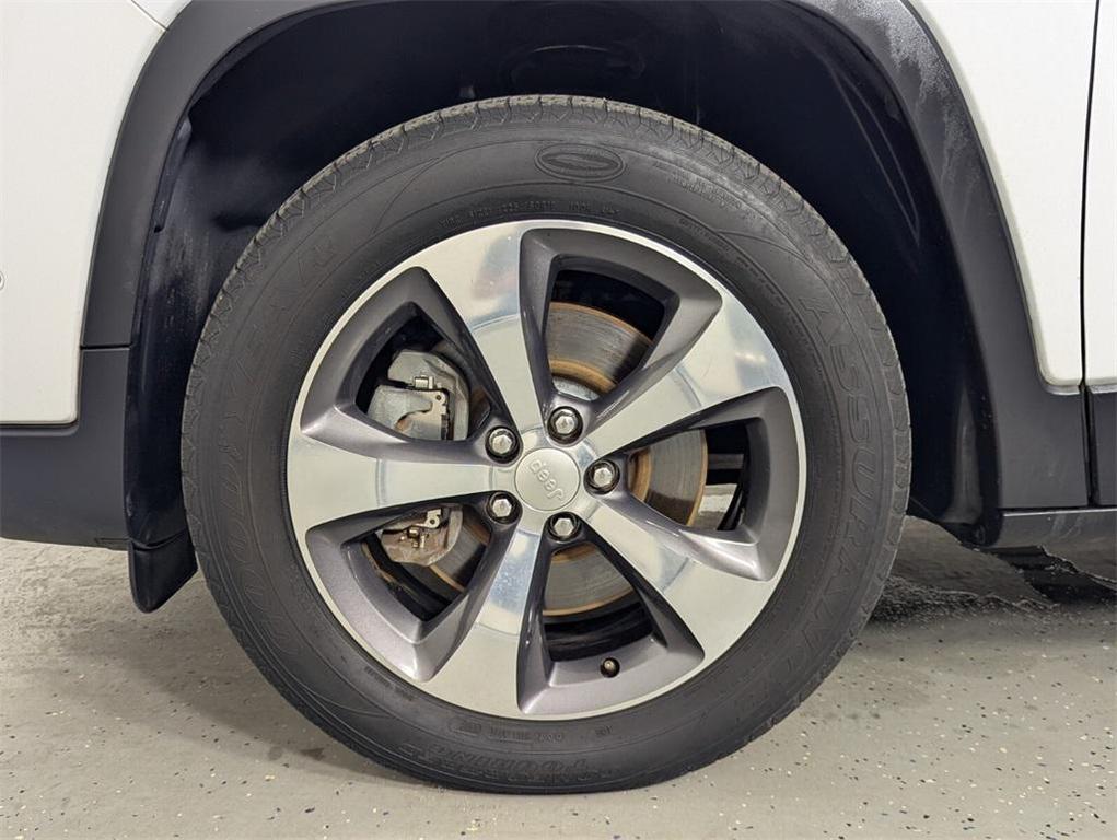 used 2019 Jeep Cherokee car, priced at $12,388