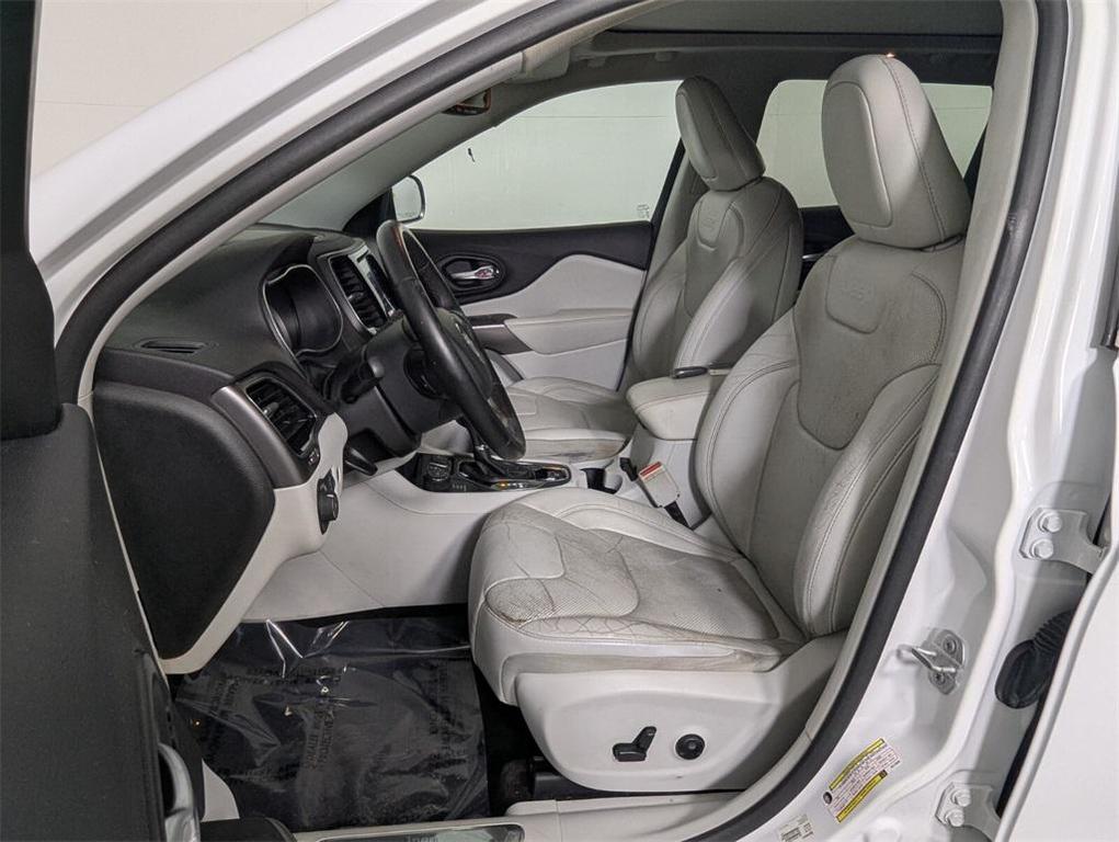 used 2019 Jeep Cherokee car, priced at $12,388