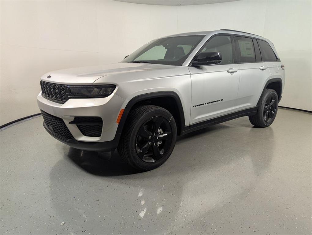 new 2025 Jeep Grand Cherokee car, priced at $41,328