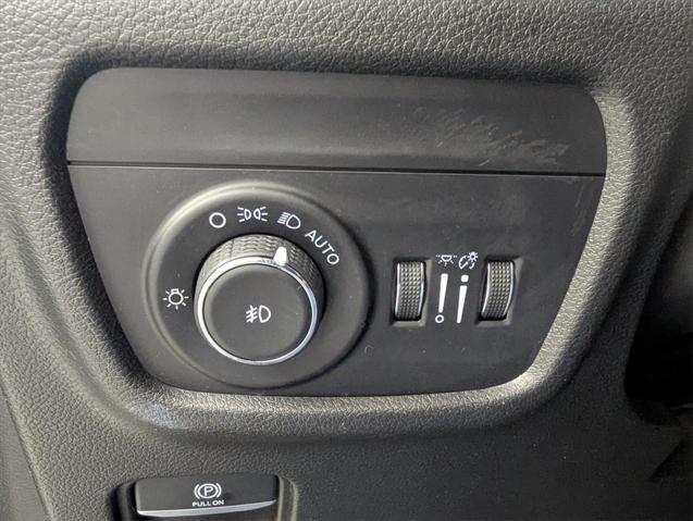 used 2022 Jeep Grand Cherokee car, priced at $30,488