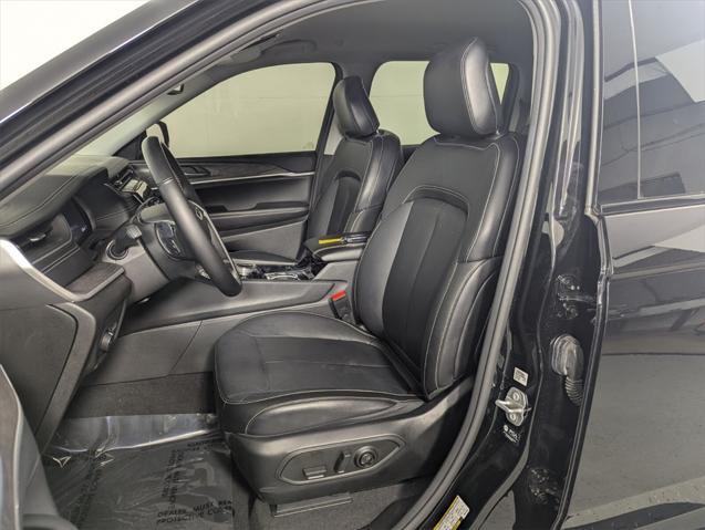 used 2022 Jeep Grand Cherokee car, priced at $30,488