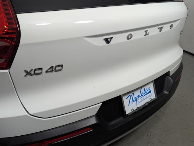 used 2020 Volvo XC40 car, priced at $24,488