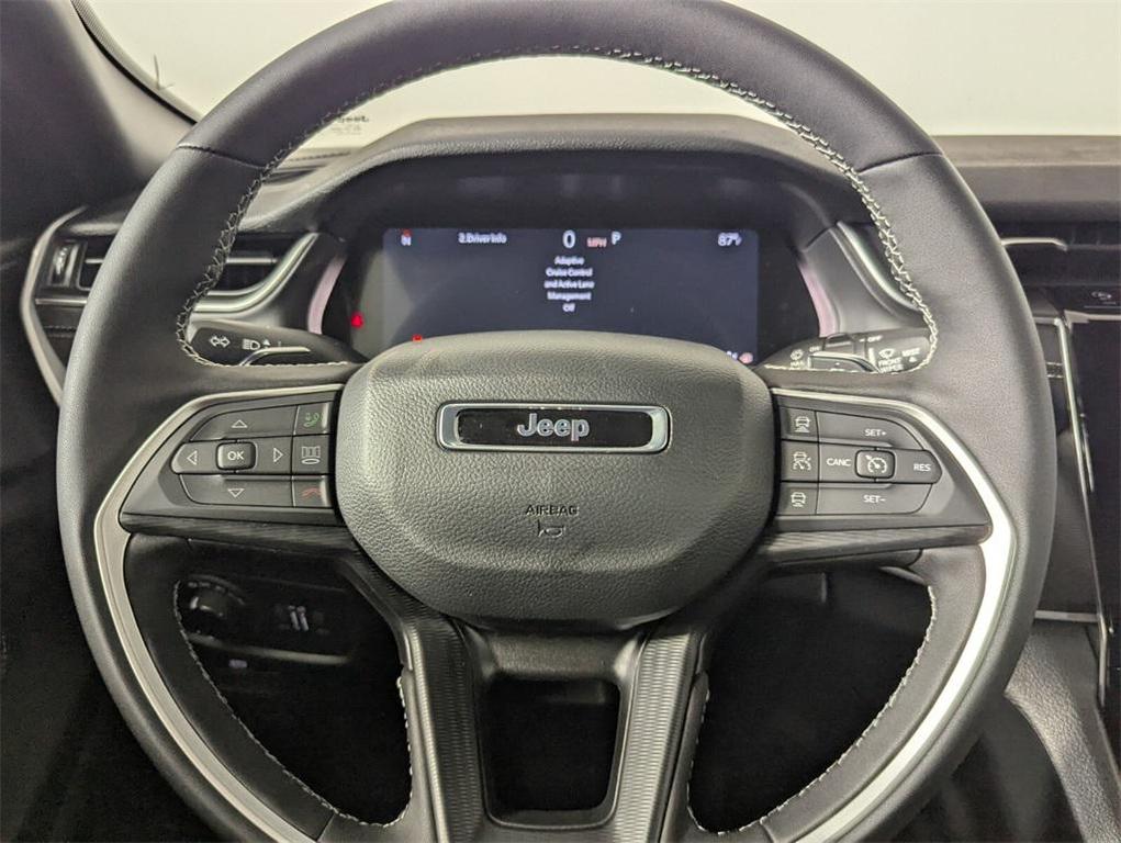 new 2025 Jeep Grand Cherokee car, priced at $31,203