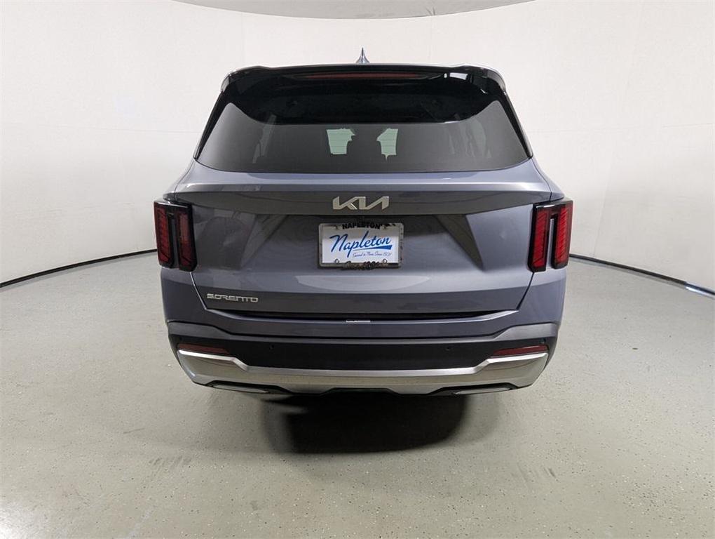 used 2024 Kia Sorento car, priced at $26,688