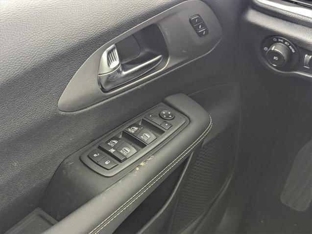 new 2025 Chrysler Pacifica Hybrid car, priced at $43,224