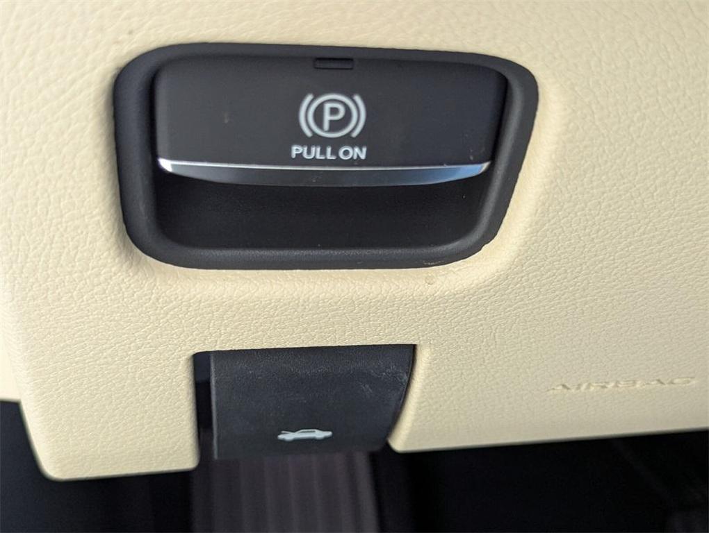 new 2025 Jeep Grand Cherokee L car, priced at $38,210