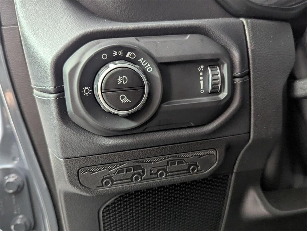 new 2025 Jeep Gladiator car, priced at $44,992
