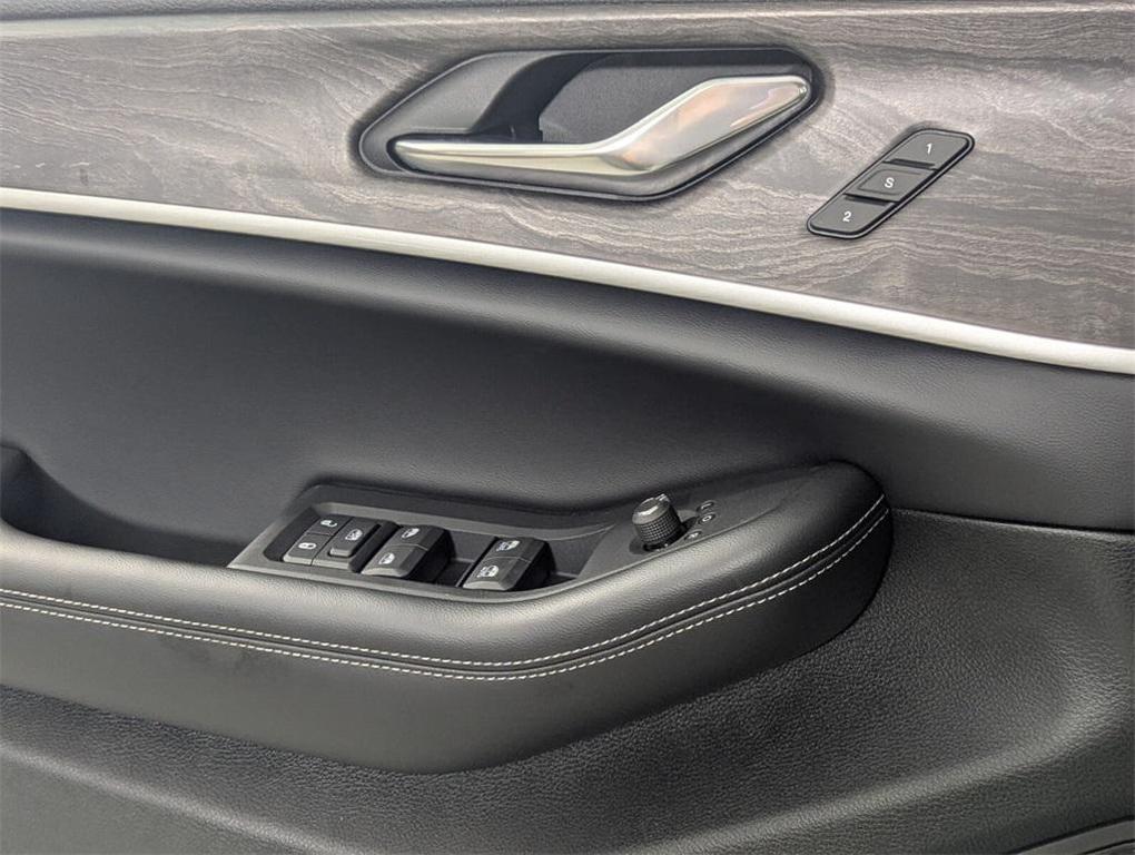 new 2025 Jeep Grand Cherokee car, priced at $37,196