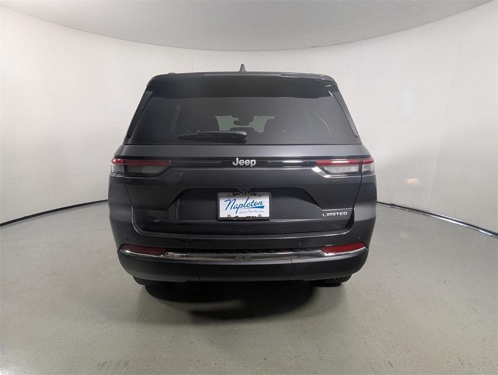 new 2025 Jeep Grand Cherokee car, priced at $37,196