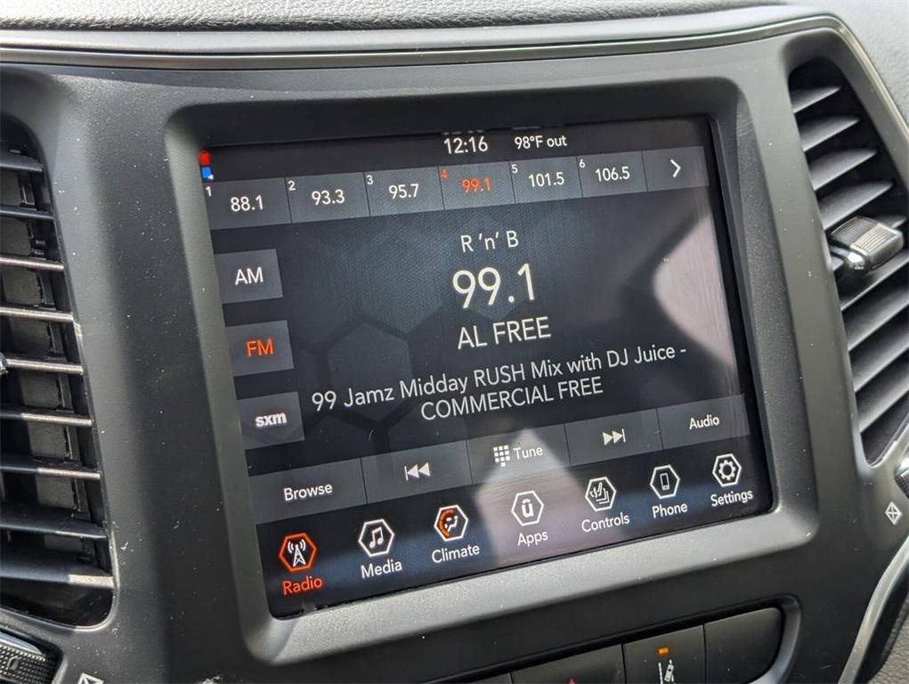 used 2022 Jeep Cherokee car, priced at $16,992