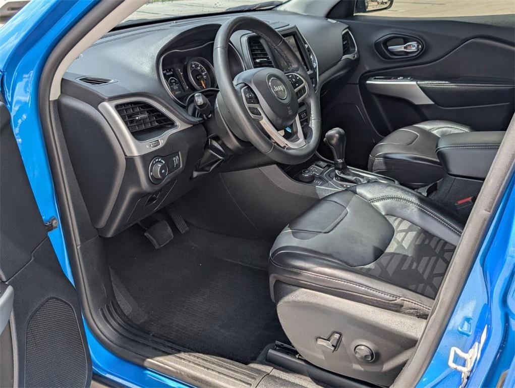used 2022 Jeep Cherokee car, priced at $16,992