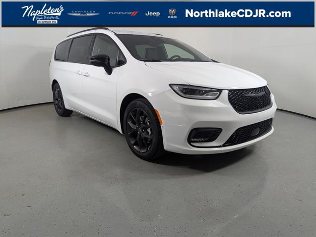 new 2025 Chrysler Pacifica car, priced at $46,240