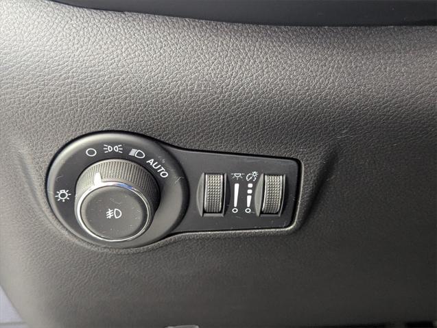 new 2025 Jeep Compass car, priced at $25,331
