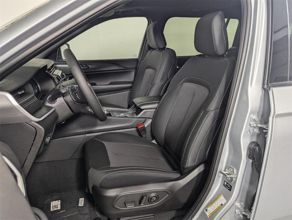 new 2025 Jeep Grand Cherokee L car, priced at $34,786
