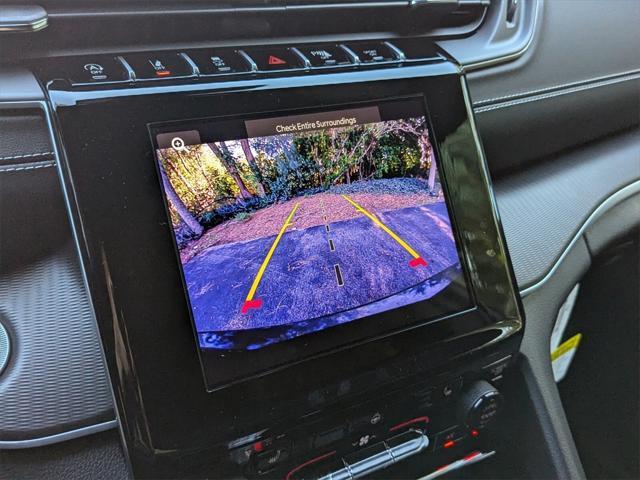 new 2025 Jeep Grand Cherokee car, priced at $41,000