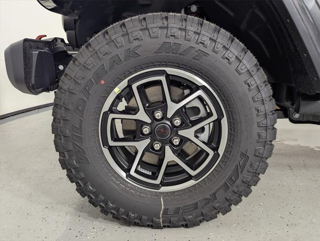 new 2025 Jeep Gladiator car, priced at $49,830
