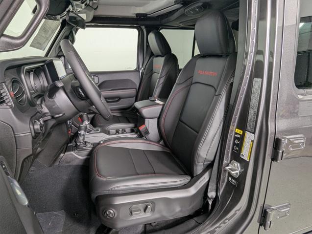 new 2025 Jeep Gladiator car, priced at $49,830