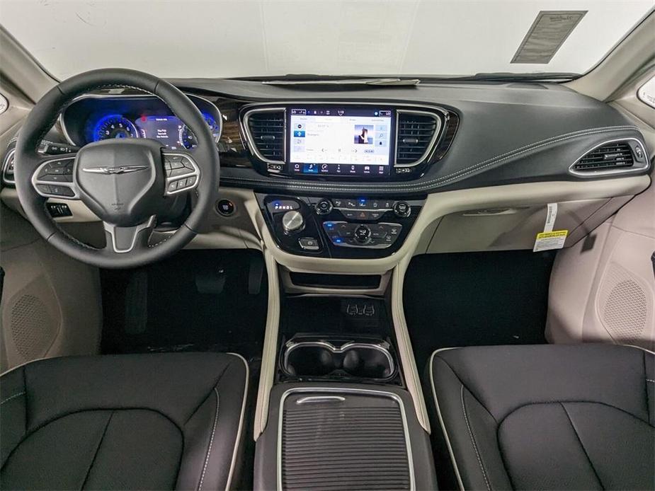 new 2024 Chrysler Pacifica car, priced at $43,724