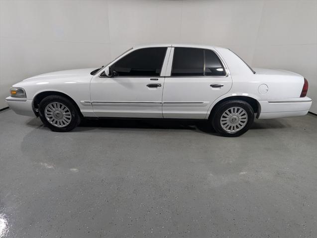 used 2007 Mercury Grand Marquis car, priced at $1,999