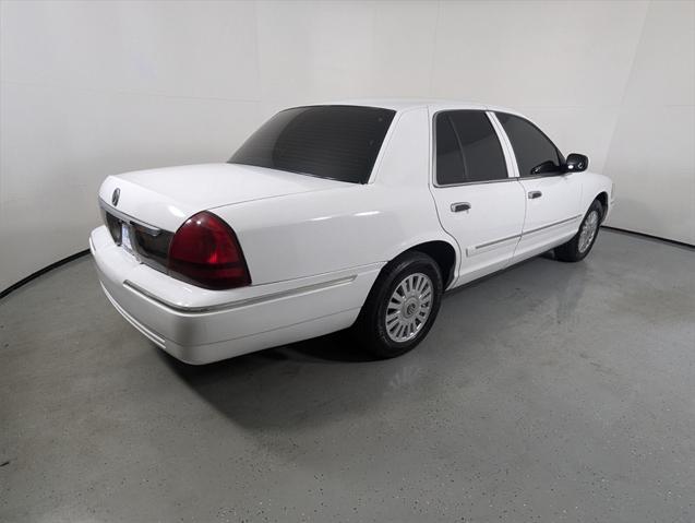 used 2007 Mercury Grand Marquis car, priced at $1,999