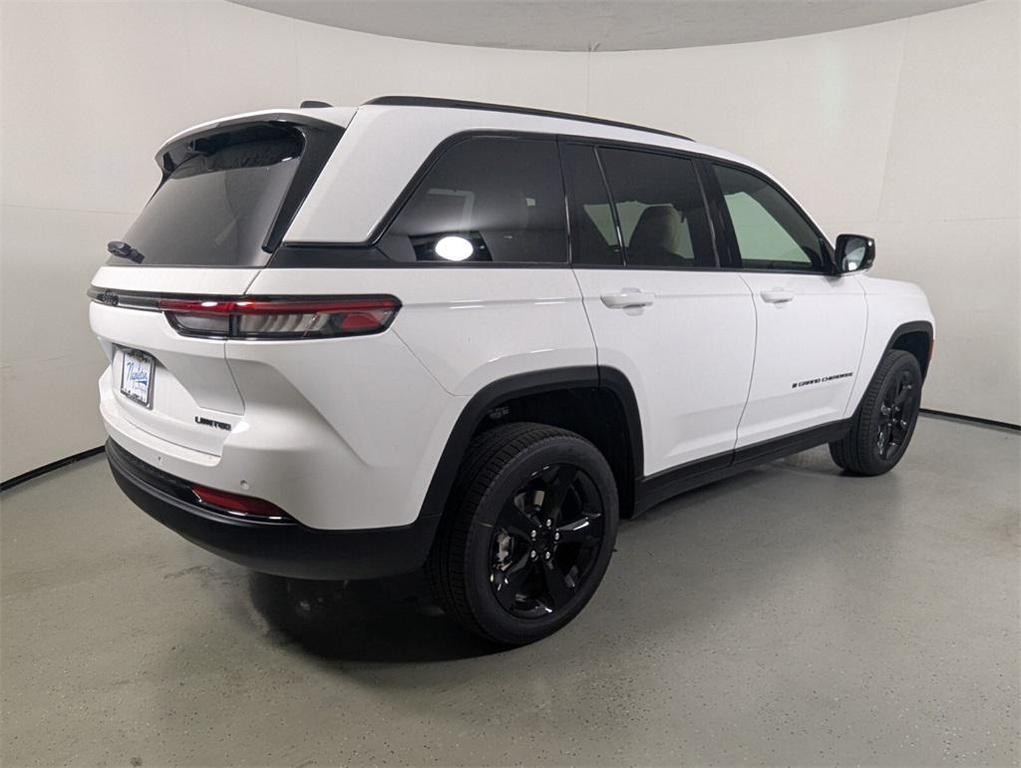 new 2025 Jeep Grand Cherokee car, priced at $38,417