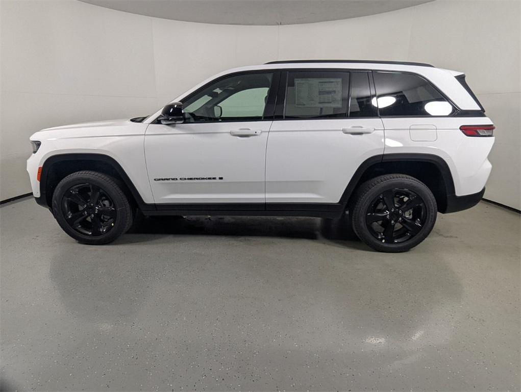 new 2025 Jeep Grand Cherokee car, priced at $38,417