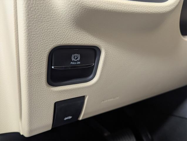 new 2025 Jeep Grand Cherokee car, priced at $39,906