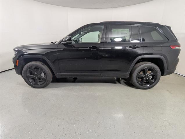 new 2025 Jeep Grand Cherokee car, priced at $39,906