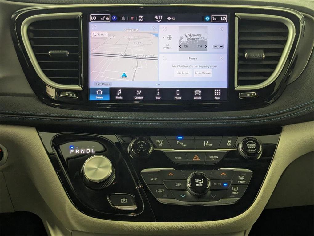 used 2021 Chrysler Pacifica Hybrid car, priced at $22,588