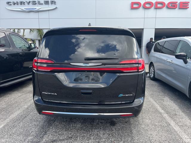 used 2021 Chrysler Pacifica Hybrid car, priced at $21,922