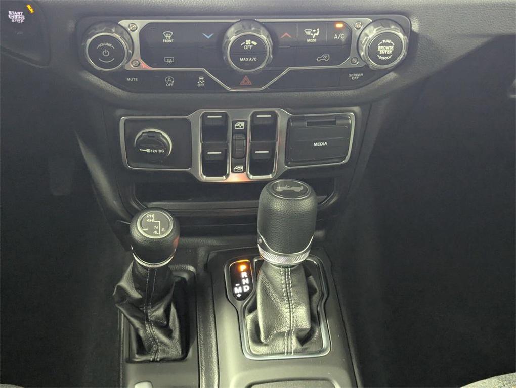 new 2025 Jeep Wrangler car, priced at $43,569