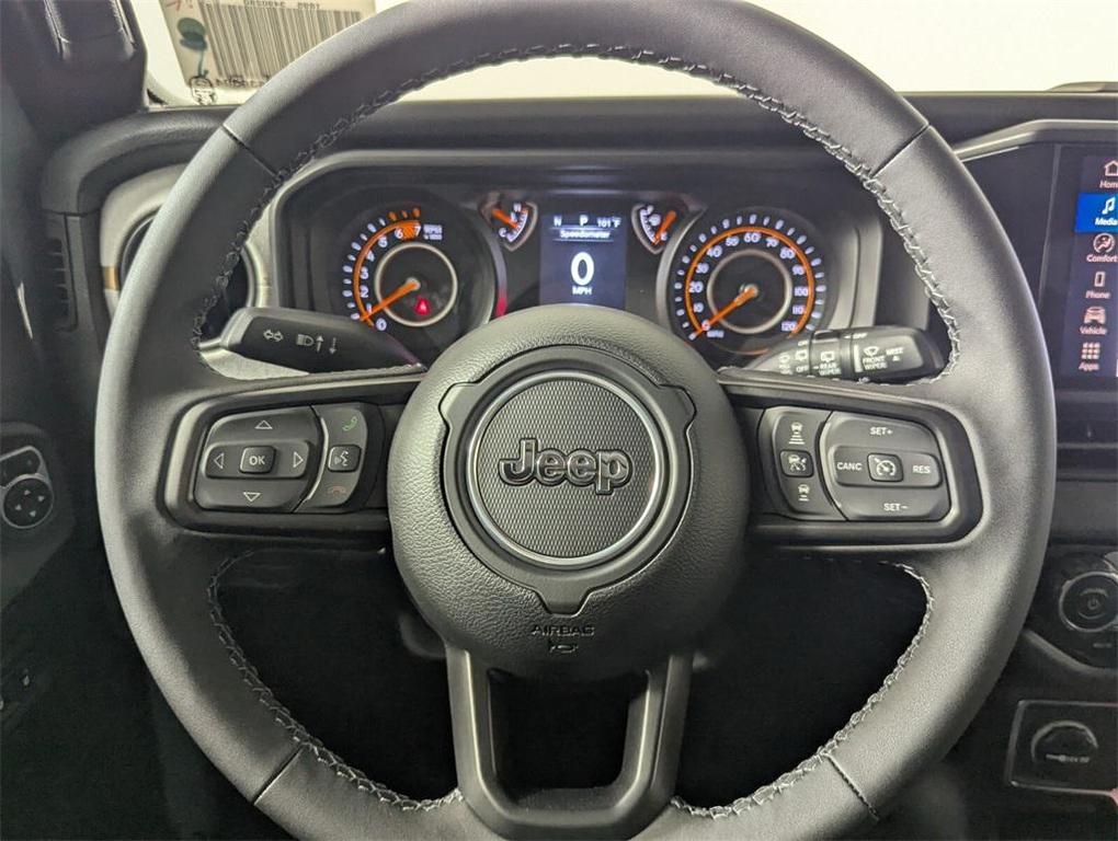 new 2025 Jeep Wrangler car, priced at $43,569